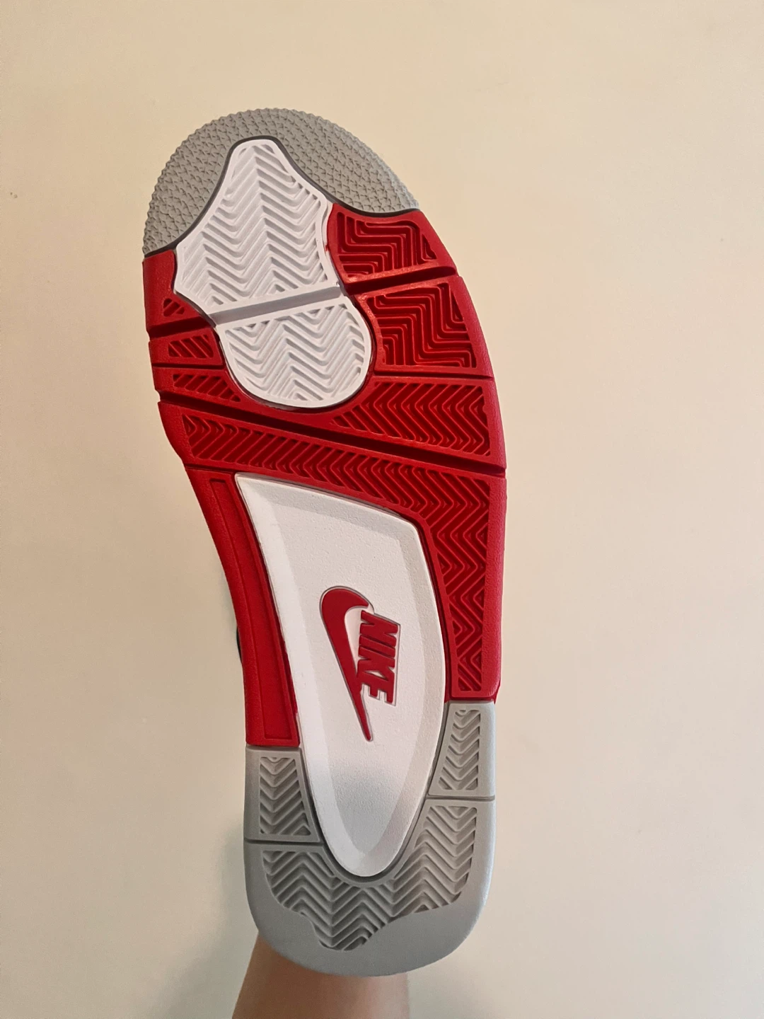 Jordan 4 Fire Reds - photo 5