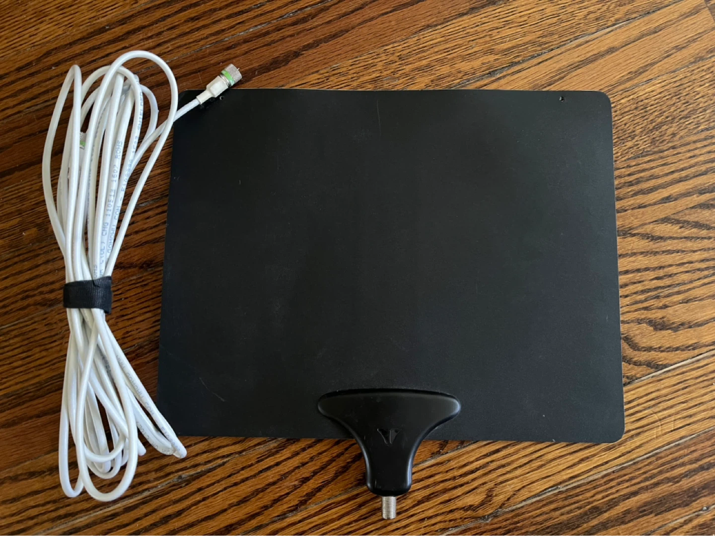Mohu Leaf HDTV Antenna - photo 2