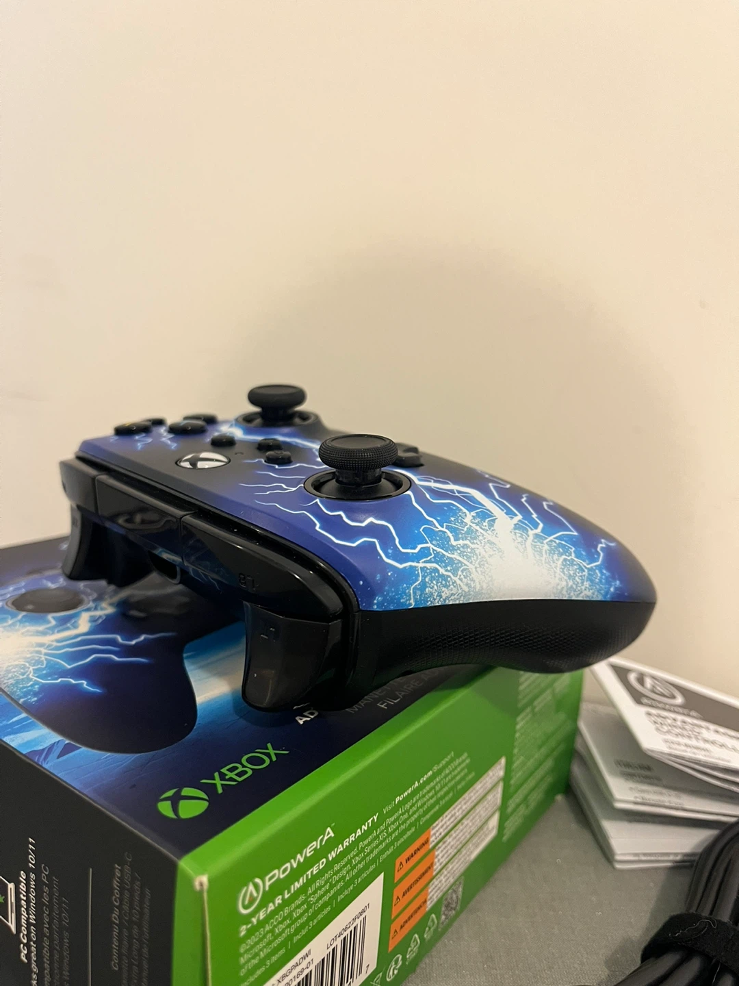 PowerA Xbox Wireless Controller - Lightning - photo 2