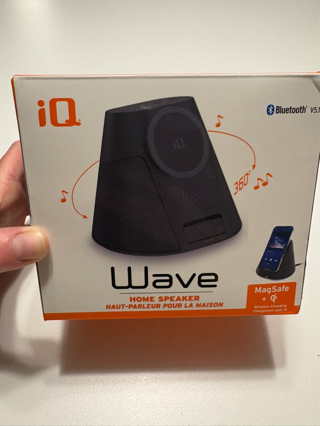 Wireless charger and speaker