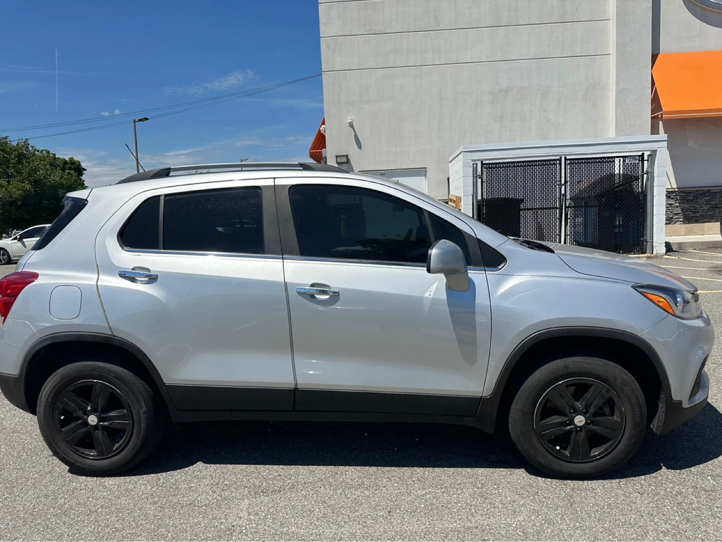 Silver Chevrolet Trax LT - photo 4