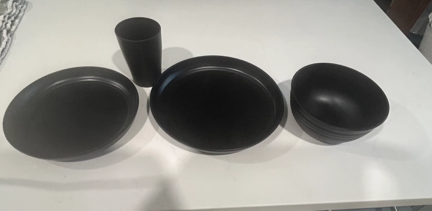 Black Dinnerware Set - 16 Pieces - photo 4