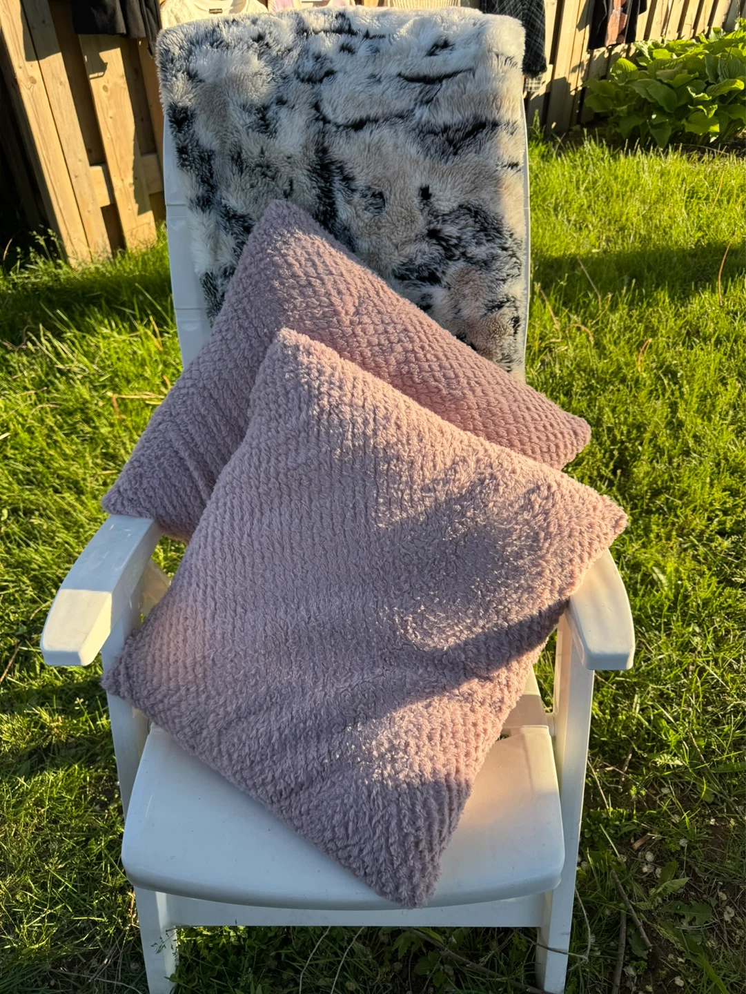 Set of 2 Pink Textured Lilac Throw Pillows