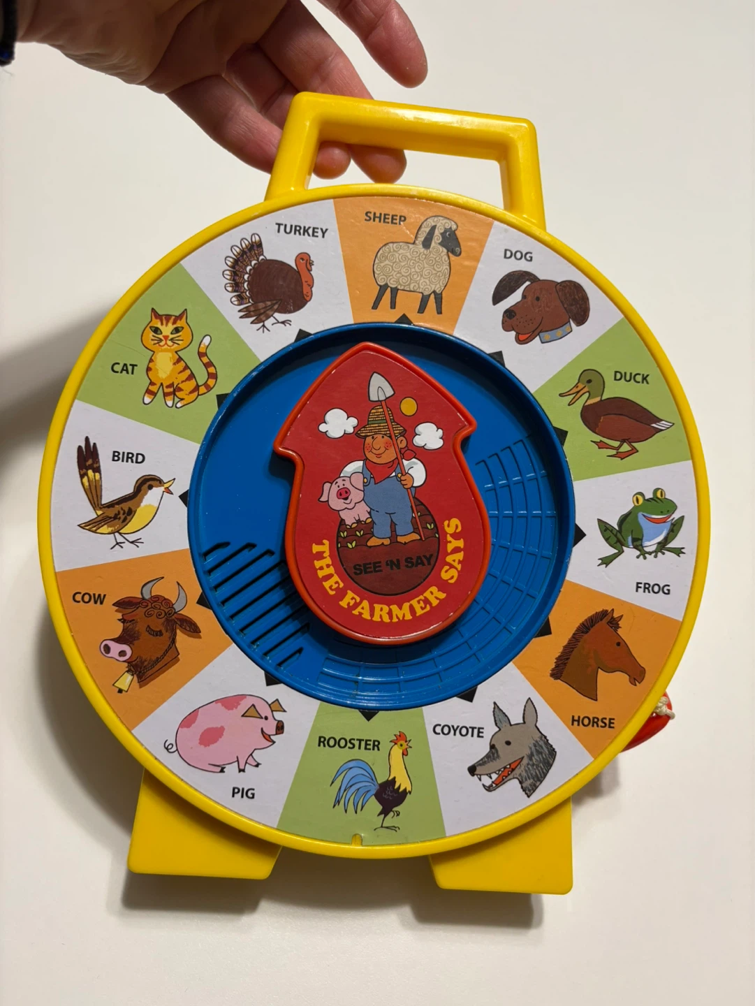 Farm animals pull toy