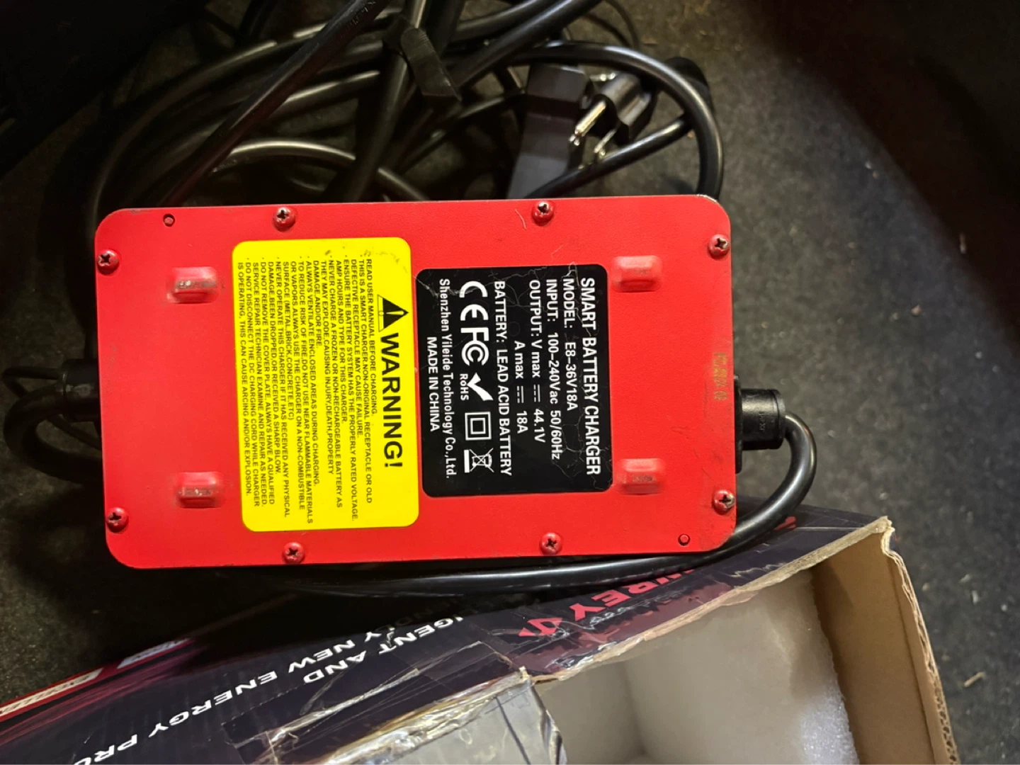 EPOWERET 36V 18A Golf Cart Smart Battery Charger - photo 2