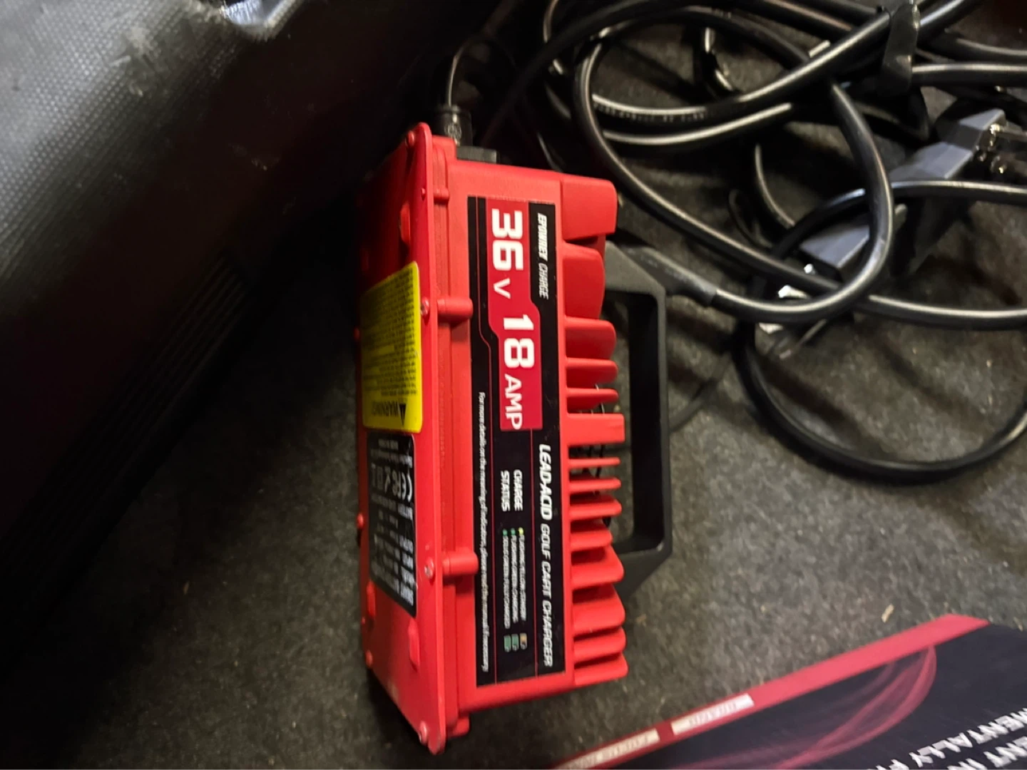 EPOWERET 36V 18A Golf Cart Smart Battery Charger - photo 3
