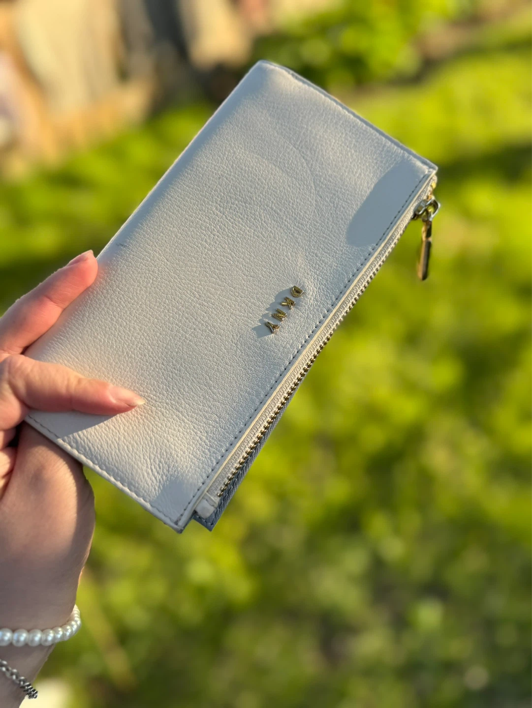 DKNY White Bifold Wallet - photo 2