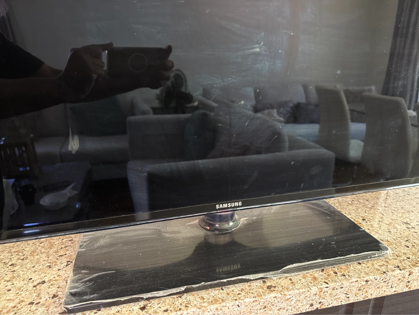 Samsung 46” Television - photo 2