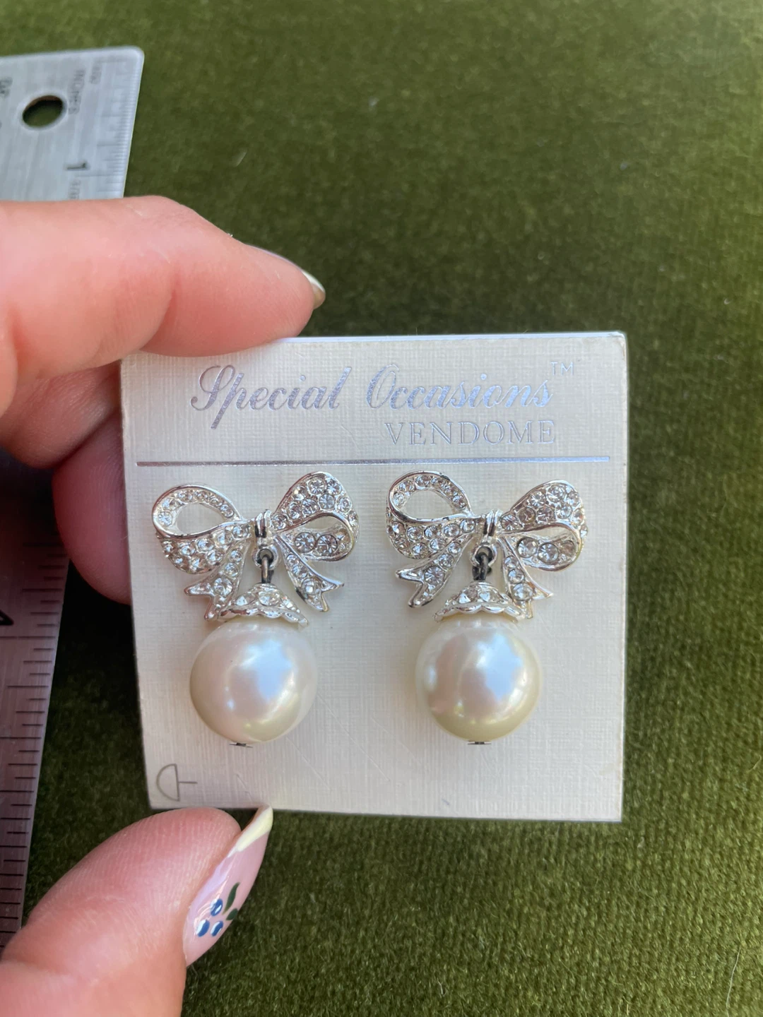 Faux Crystal Bow Pearl Earrings - photo 3