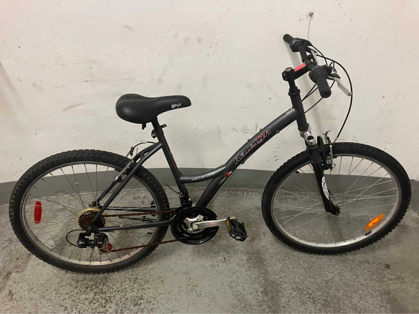 Raleigh Matterhorn front suspension mountain bike a 21-speed - photo 2