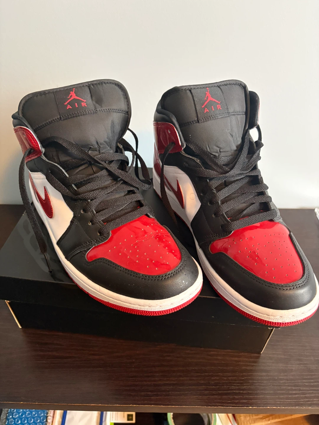 Air Jordan 1 Mid SE Size 9 | Worn Once | With Box