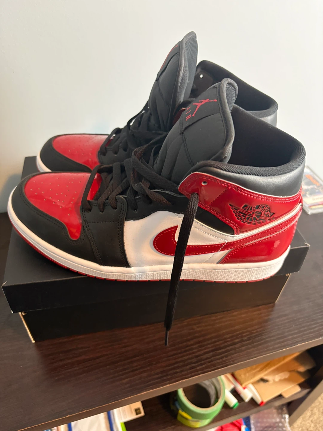Air Jordan 1 Mid SE Size 9 | Worn Once | With Box - photo 5