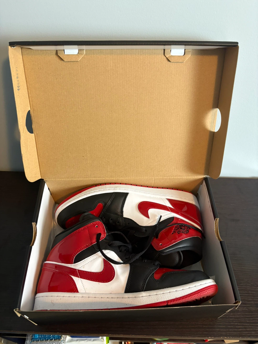 Air Jordan 1 Mid SE Size 9 | Worn Once | With Box - photo 2