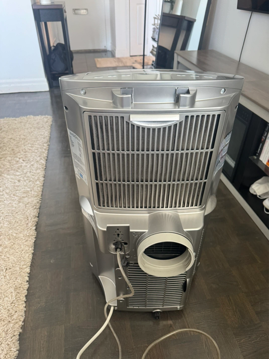 Insignia Portable Air Conditioner & Dehumidifier – 14,000 BTU - photo 3