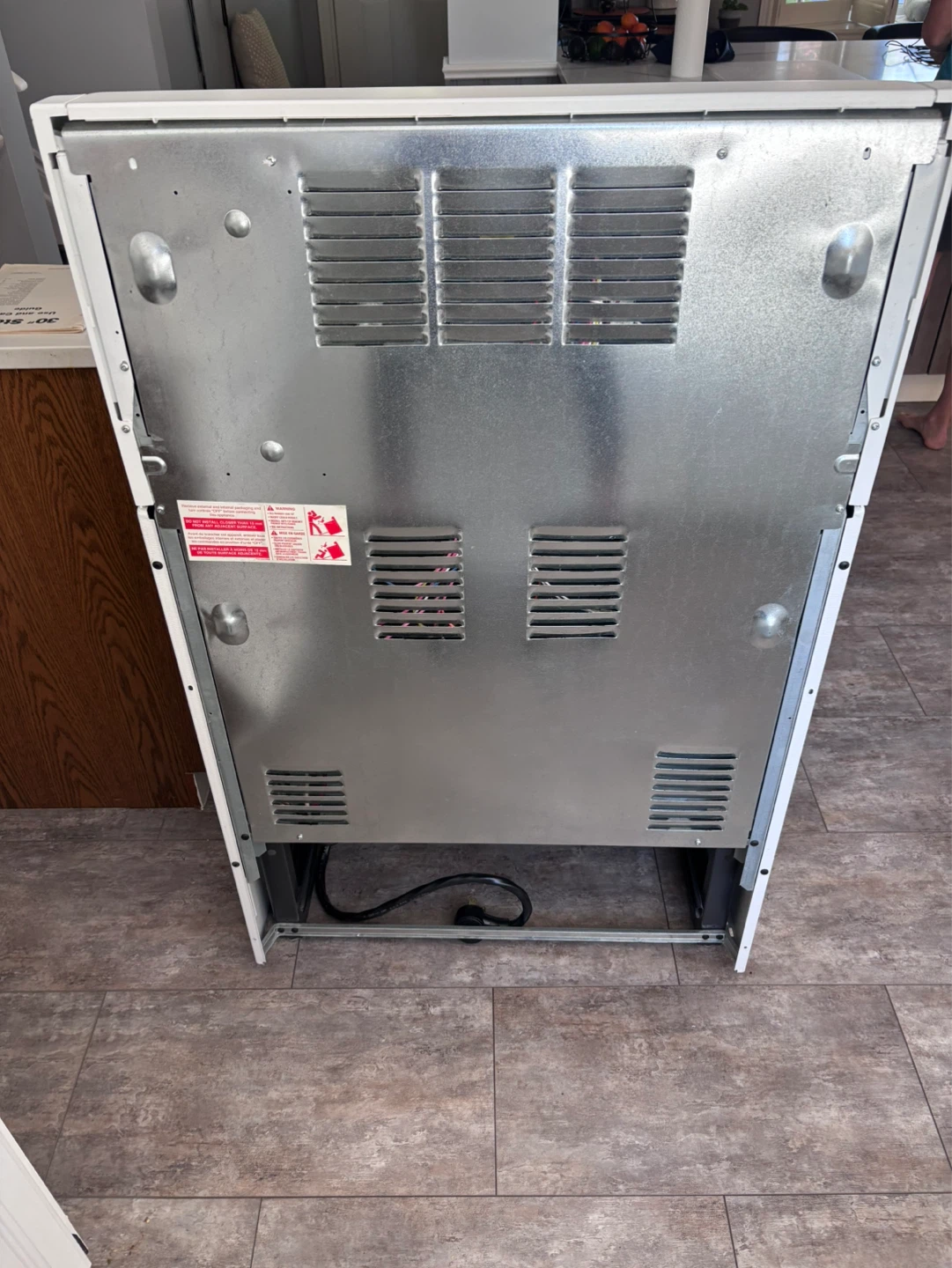 GE 30" Electric Stove - photo 2