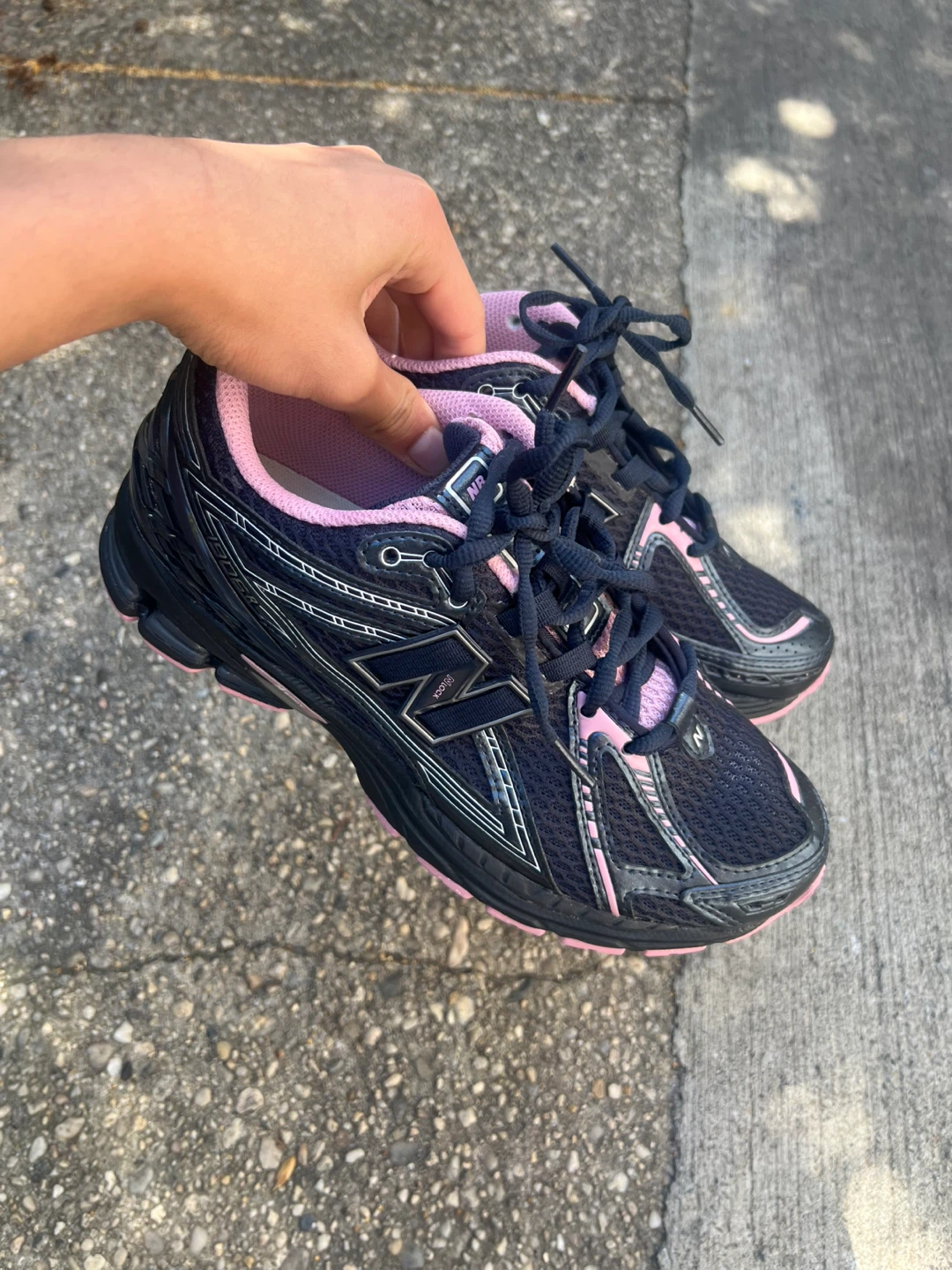 New Balance 1906R Black Pink Sneakers - photo 4