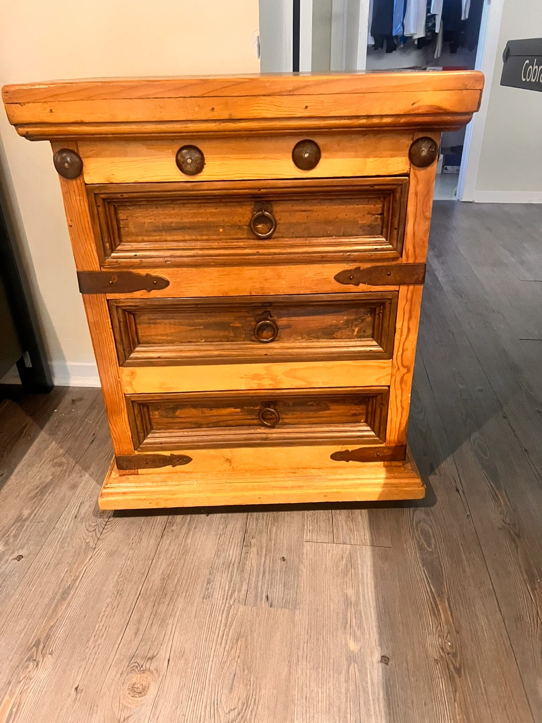 Wooden Dresser with 4 Drawers