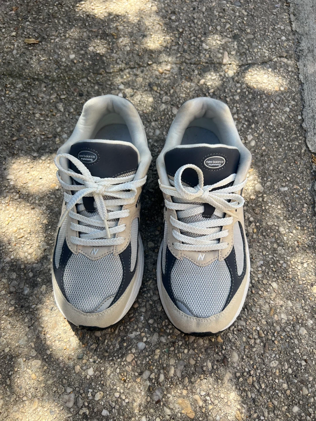 New Balance 2002R beige navy sneakers - photo 2