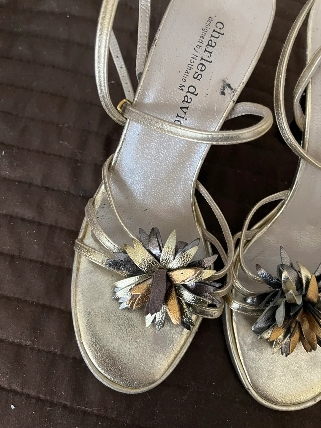 Charles David Gold Flower Embellished Heeled Sandals - photo 4