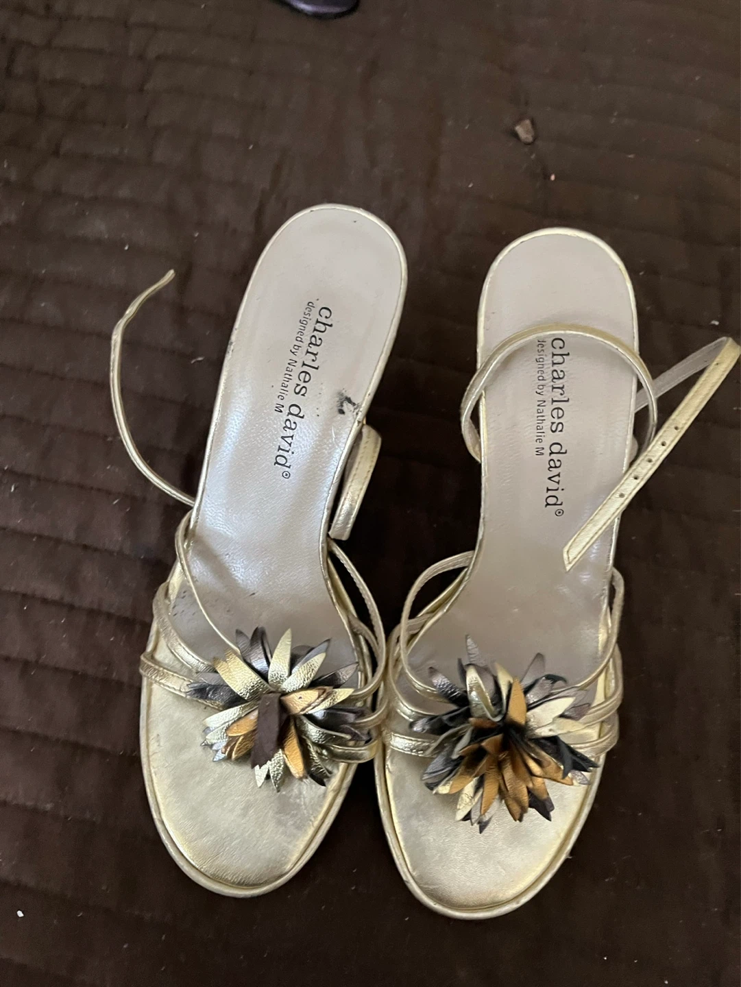 Charles David Gold Flower Embellished Heeled Sandals - photo 2