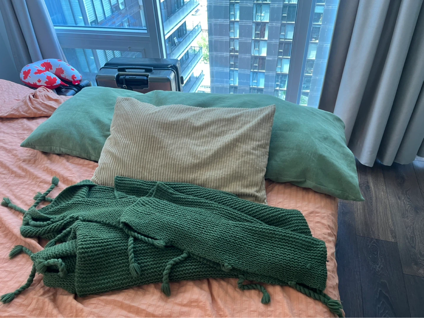 Chunky Knit Throw Blanket, Body Pillow and Cuorderoy Pillow - photo 2