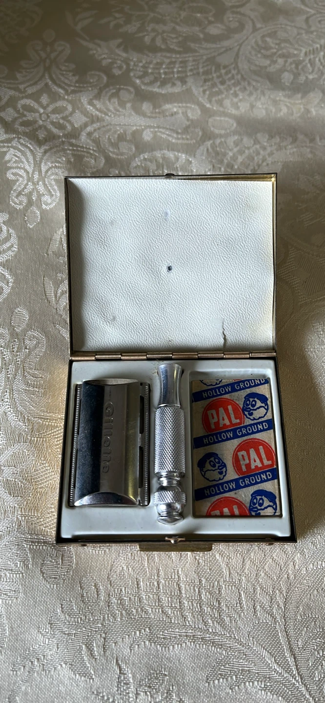 Gillette Razor Set with Pal Blades - photo 2