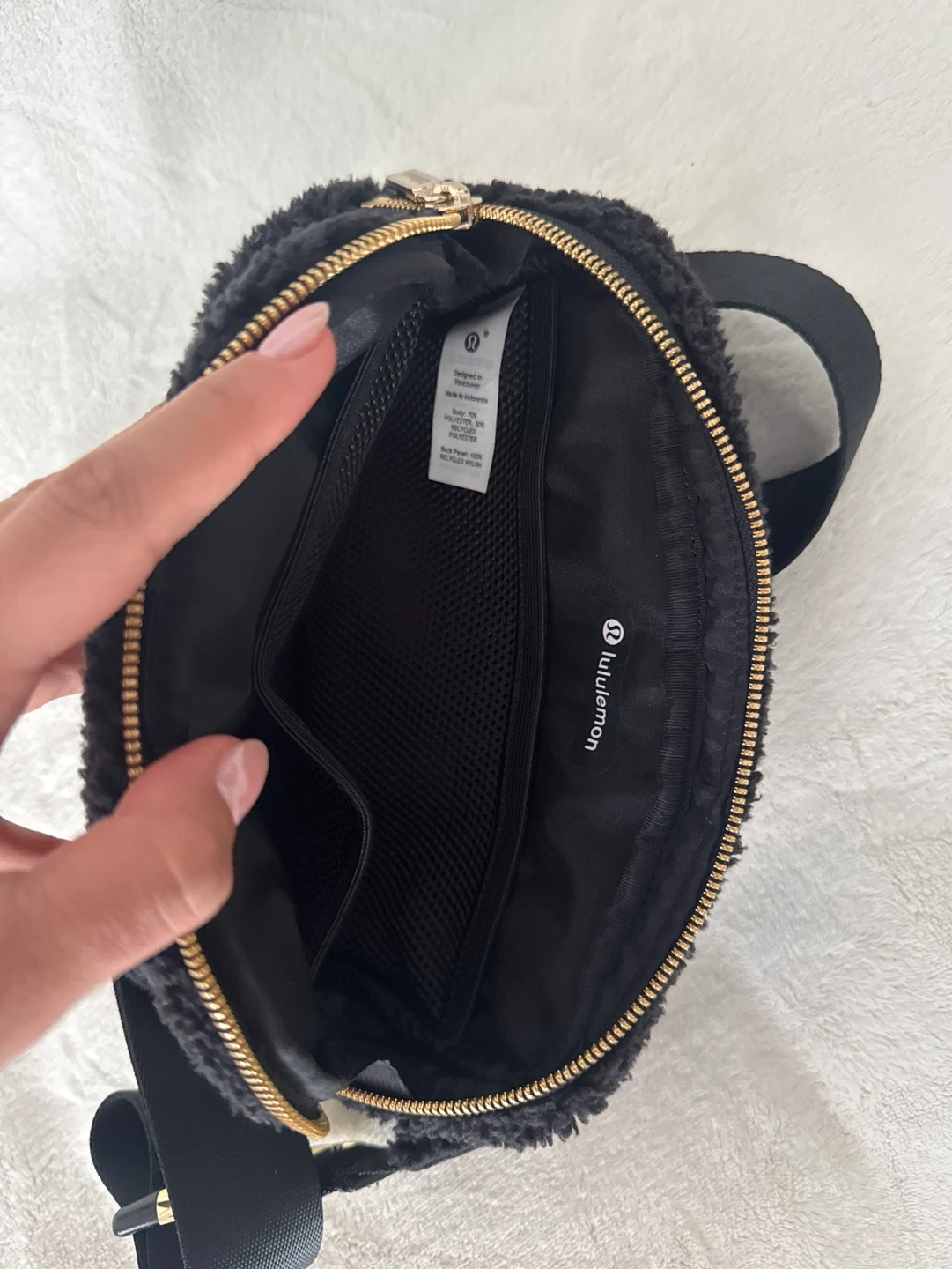 Lululemon Everywhere Fleece Belt Bag - Black Fleece - photo 5