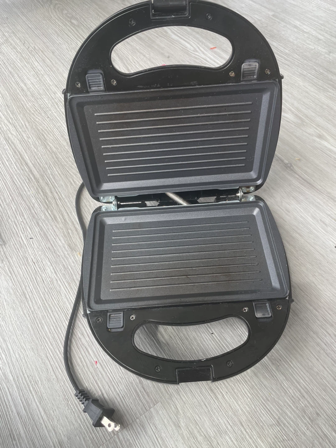 3-in-1 Sandwich Maker and Waffle Iron