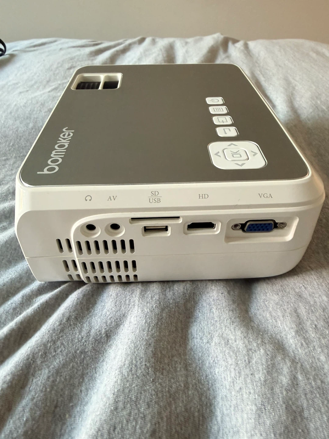 Mini Projector (Bomaker GC555) - photo 2