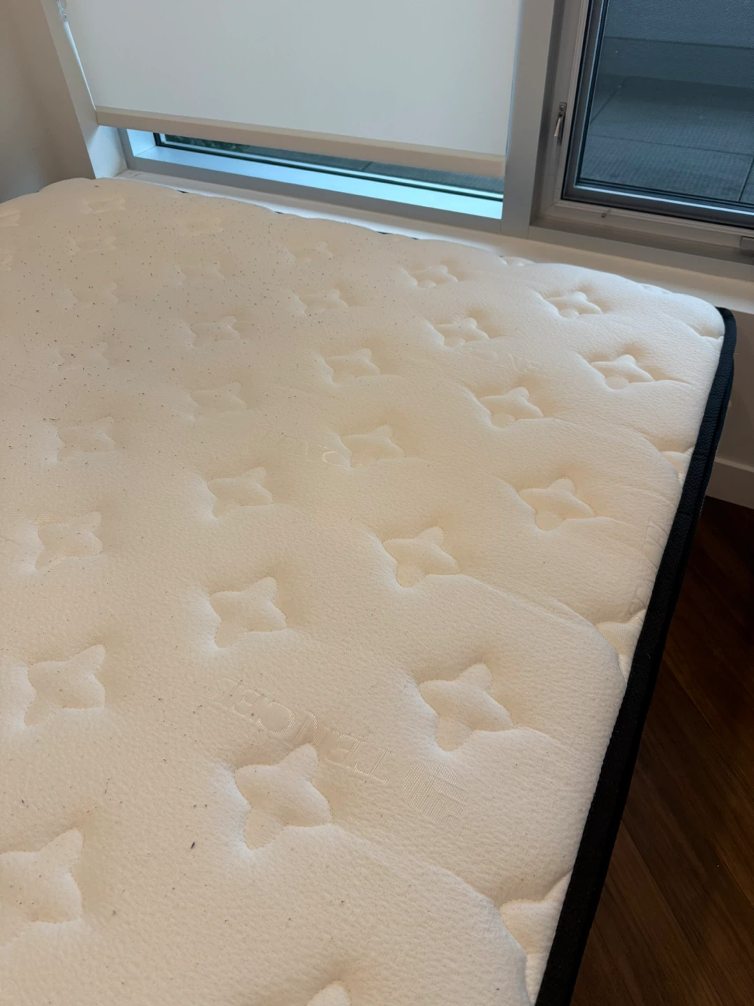 Medium Pocket Spring Mattress Queen - photo 2
