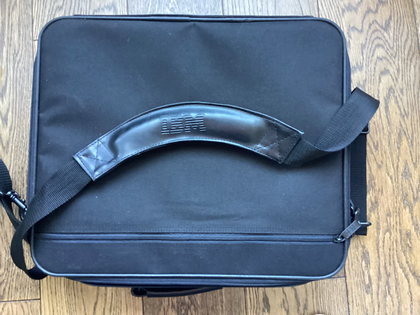 IBM LAPTOP BRIEFCASE - photo 2