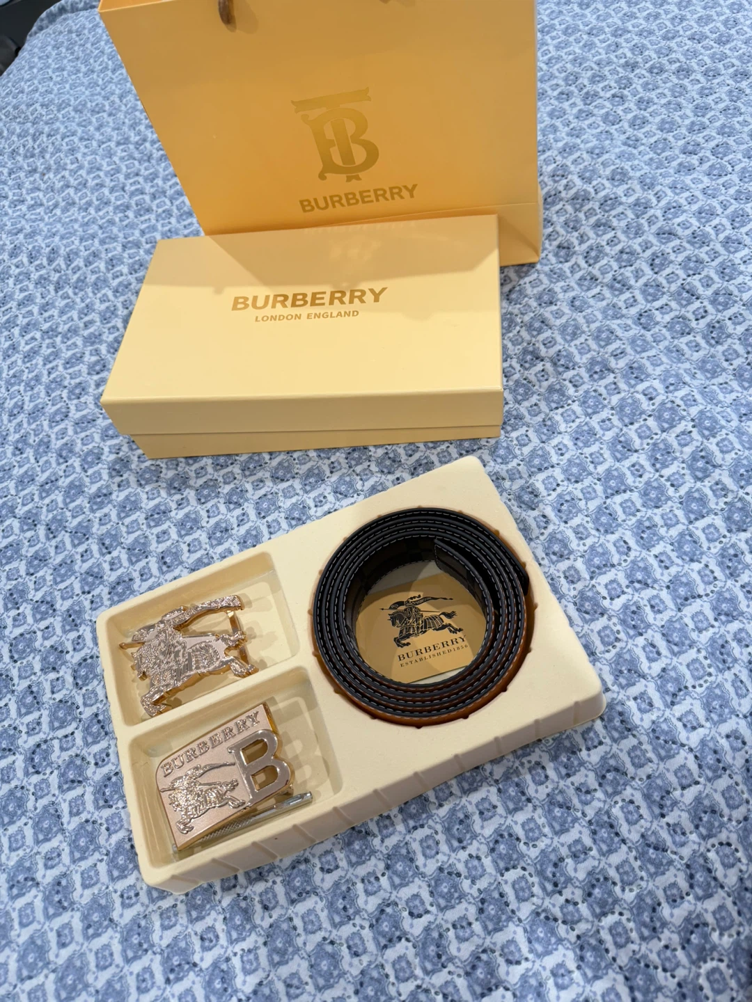 Burberry Belt with Interchangeable Buckles - photo 2
