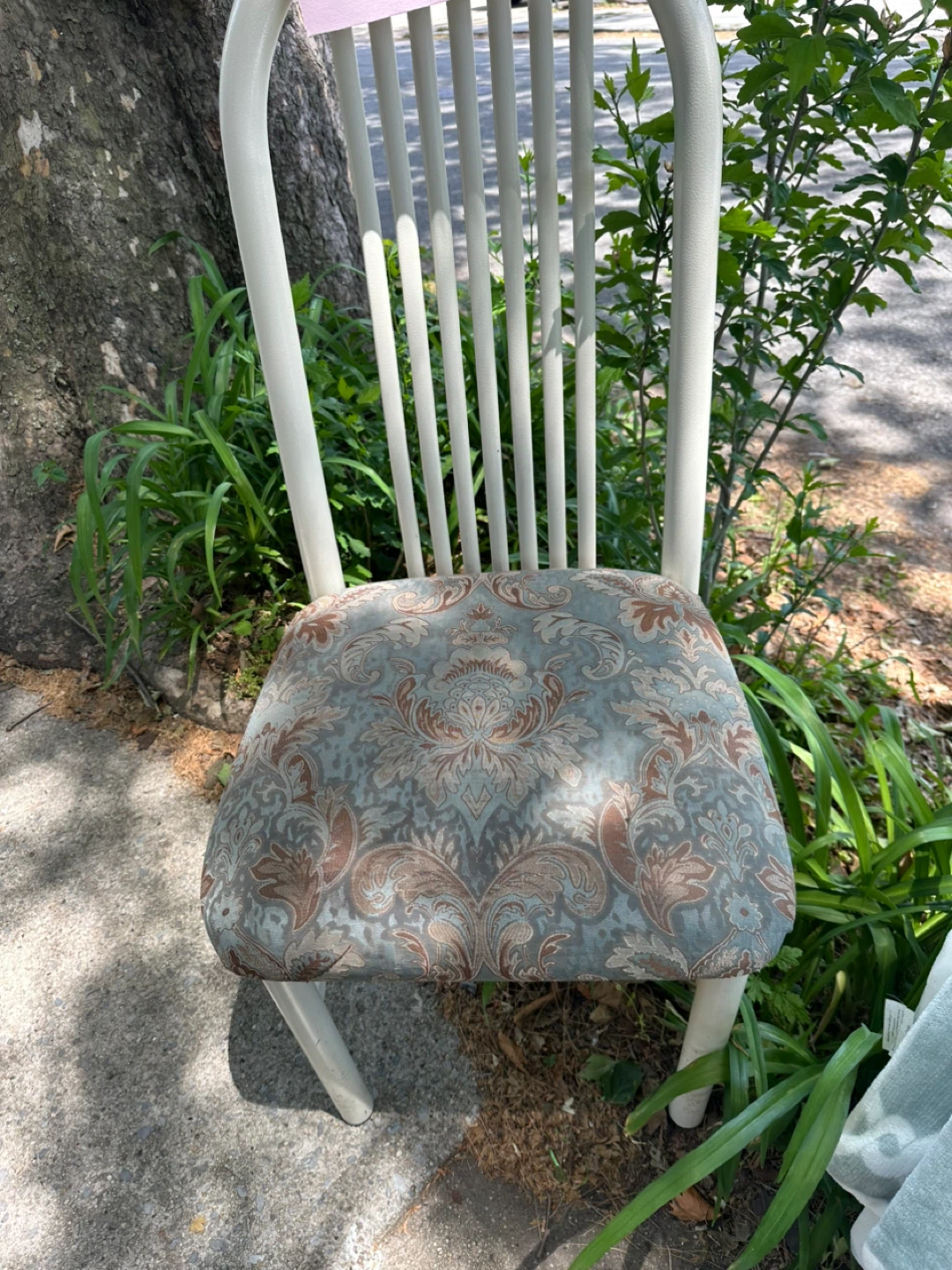 White Spindle Back Dining Chair with Floral Upholstery - photo 3