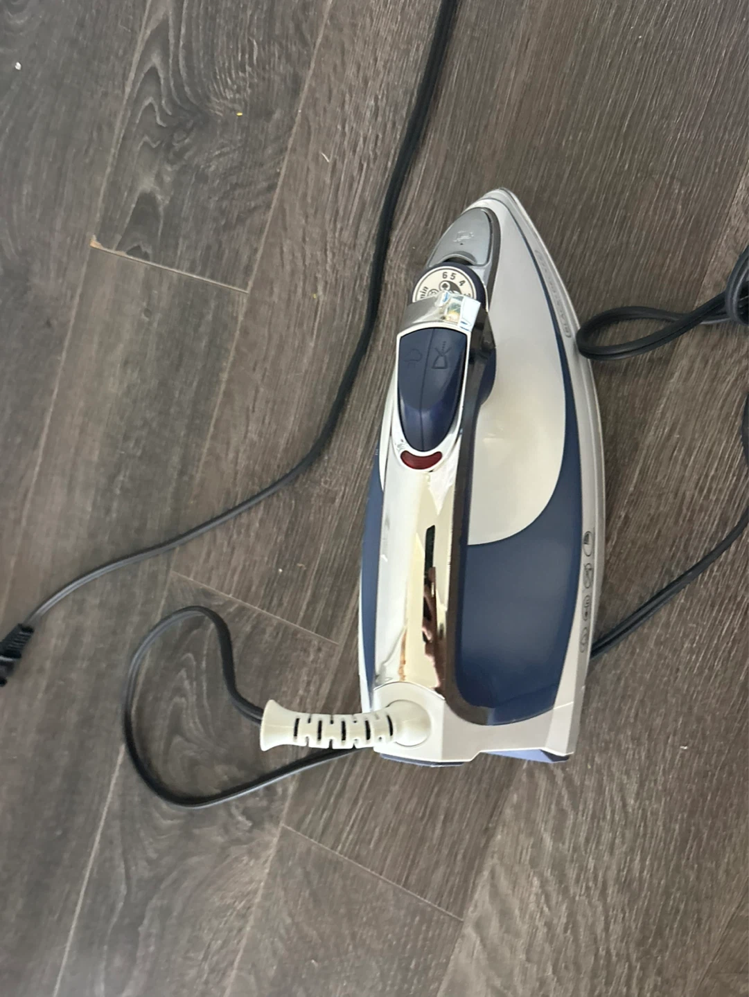 Black+Decker Easy Steam iron