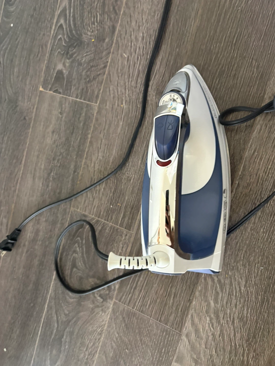Black+Decker Easy Steam iron - photo 2