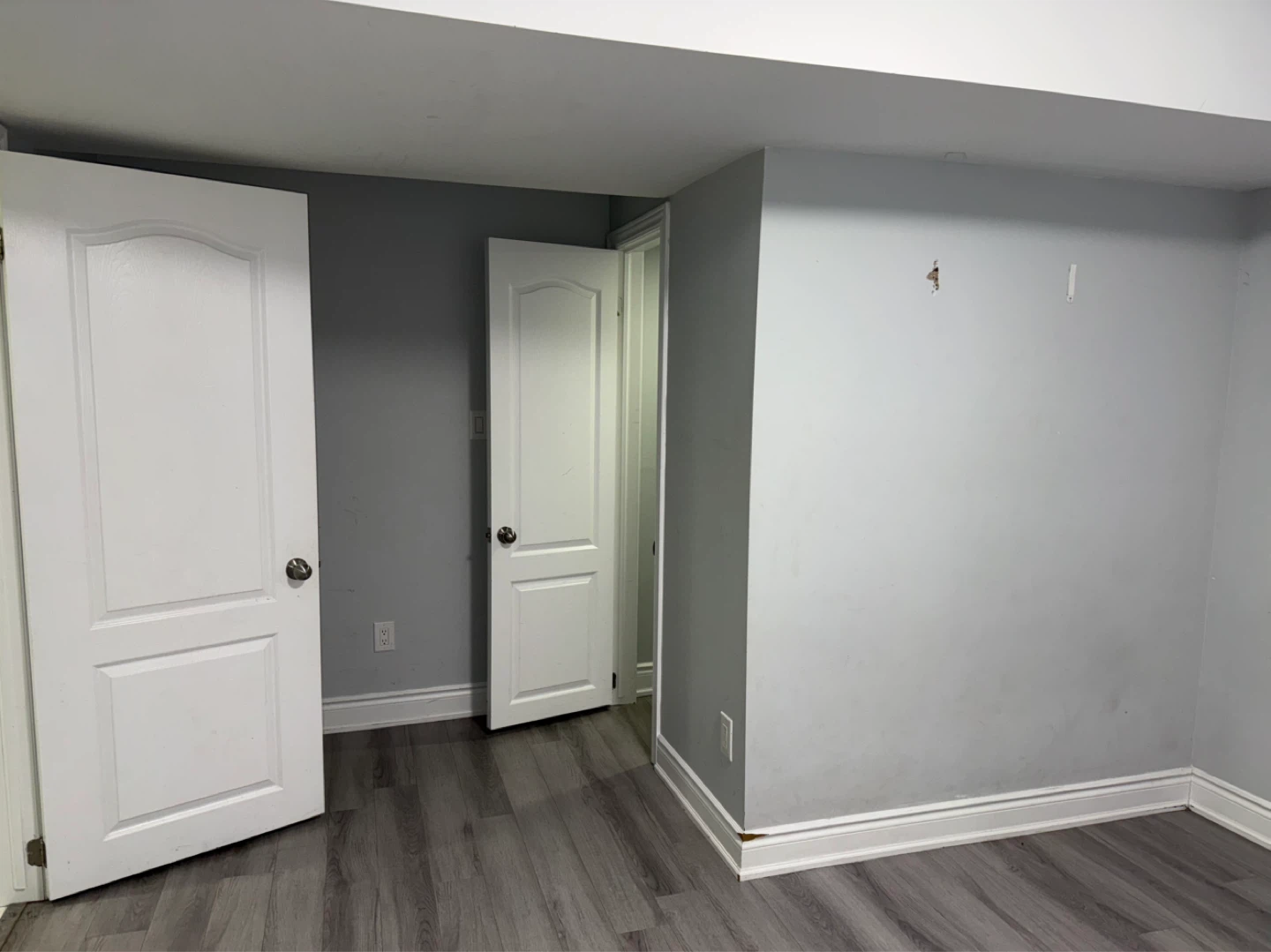 2 bedrooms basement - photo 2