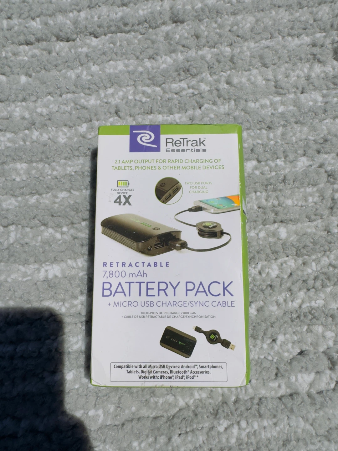 ReTrak Essentials 7,800 mAh Retractable Battery Pack