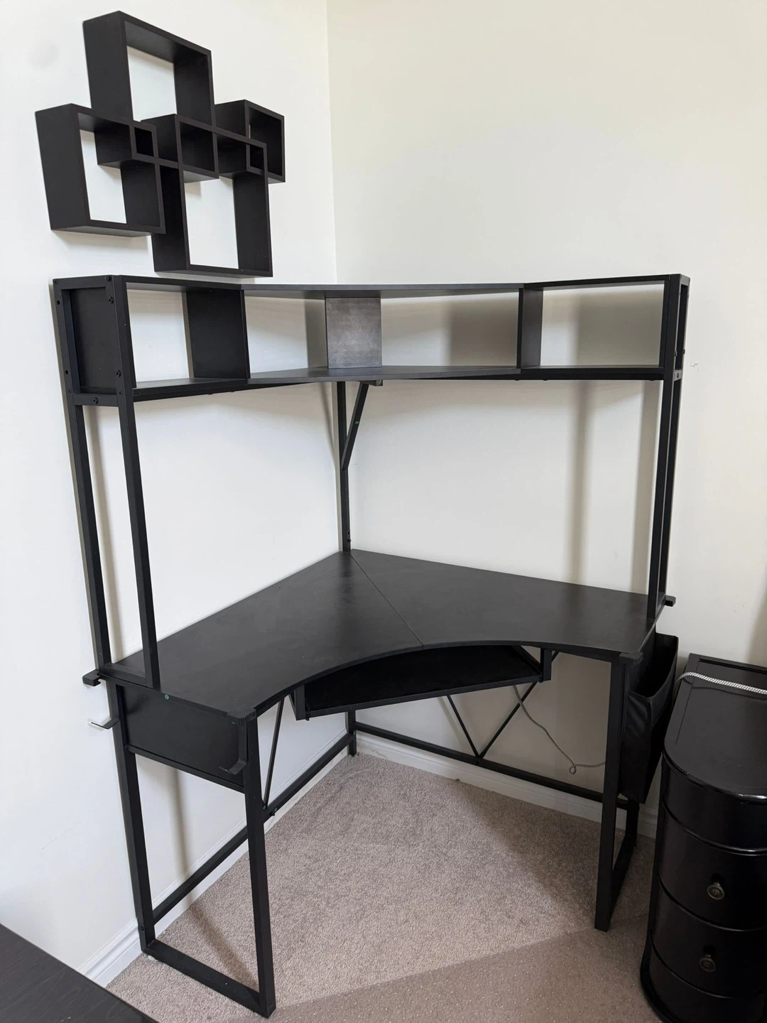 Black Corner Computer Desk rarely used 6 months old $90