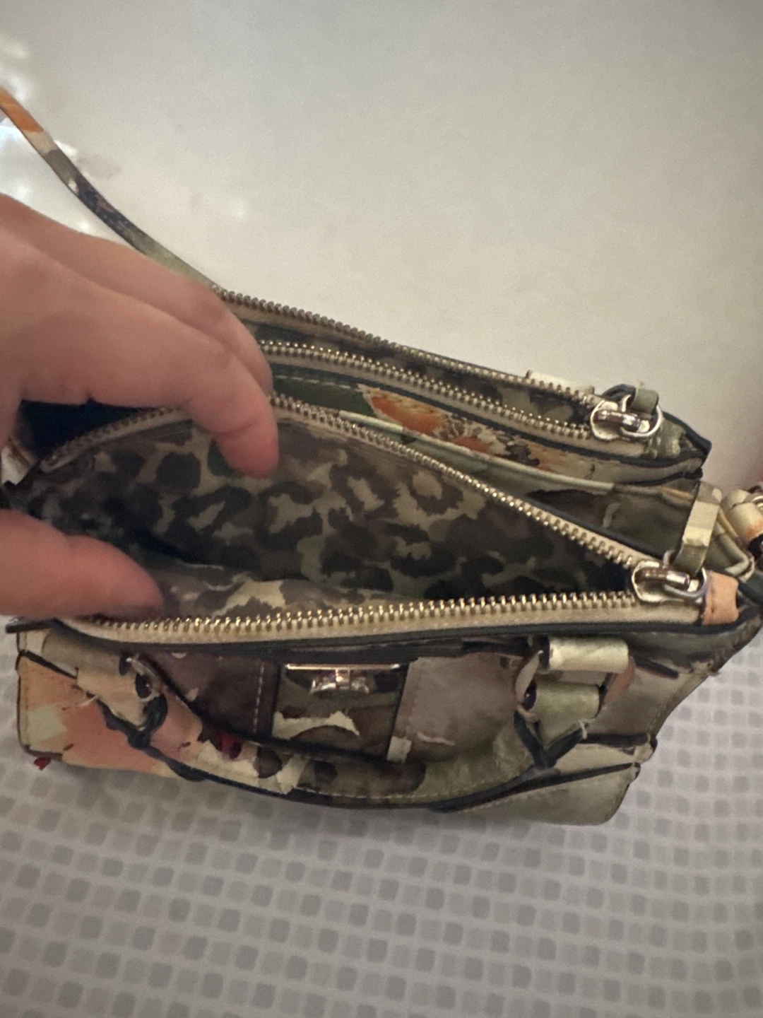 Guess Floral Print Satchel Purse - photo 2