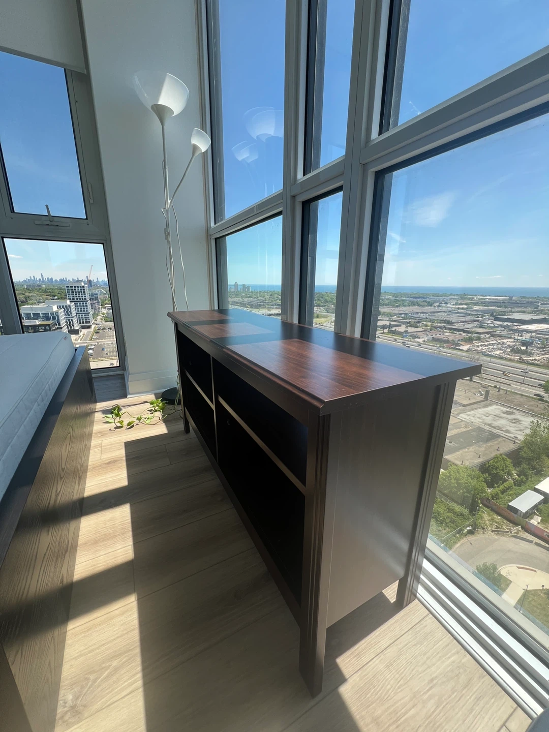 TV bench / Dresser