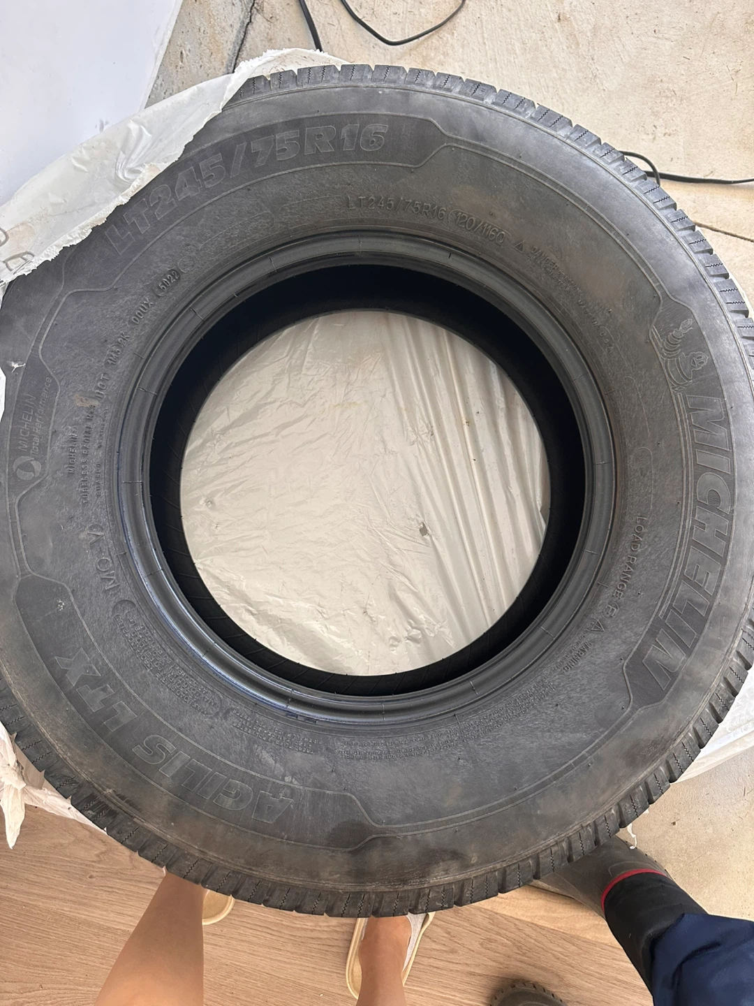 Michelin Agilis LT245/75R16 Tire for Mercedes Sprinter