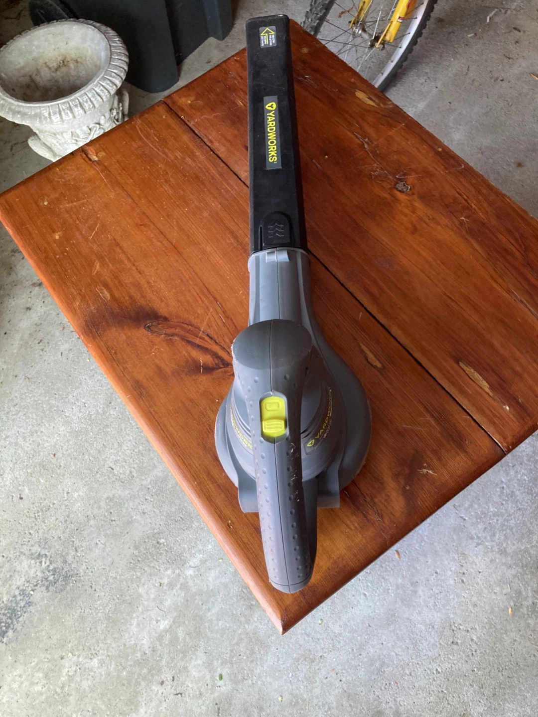 YARDWORKS Electric Leaf Blower - photo 2