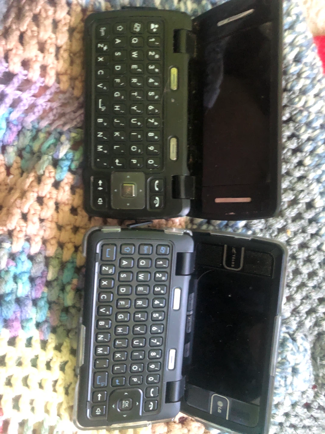 2 LG Phones - 3.0 Megapixels & 2.0 Megapixels - photo 3