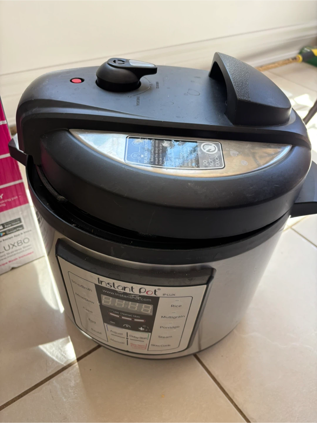 Instant Pot 6-in-1 Programmable Pressure Cooker
