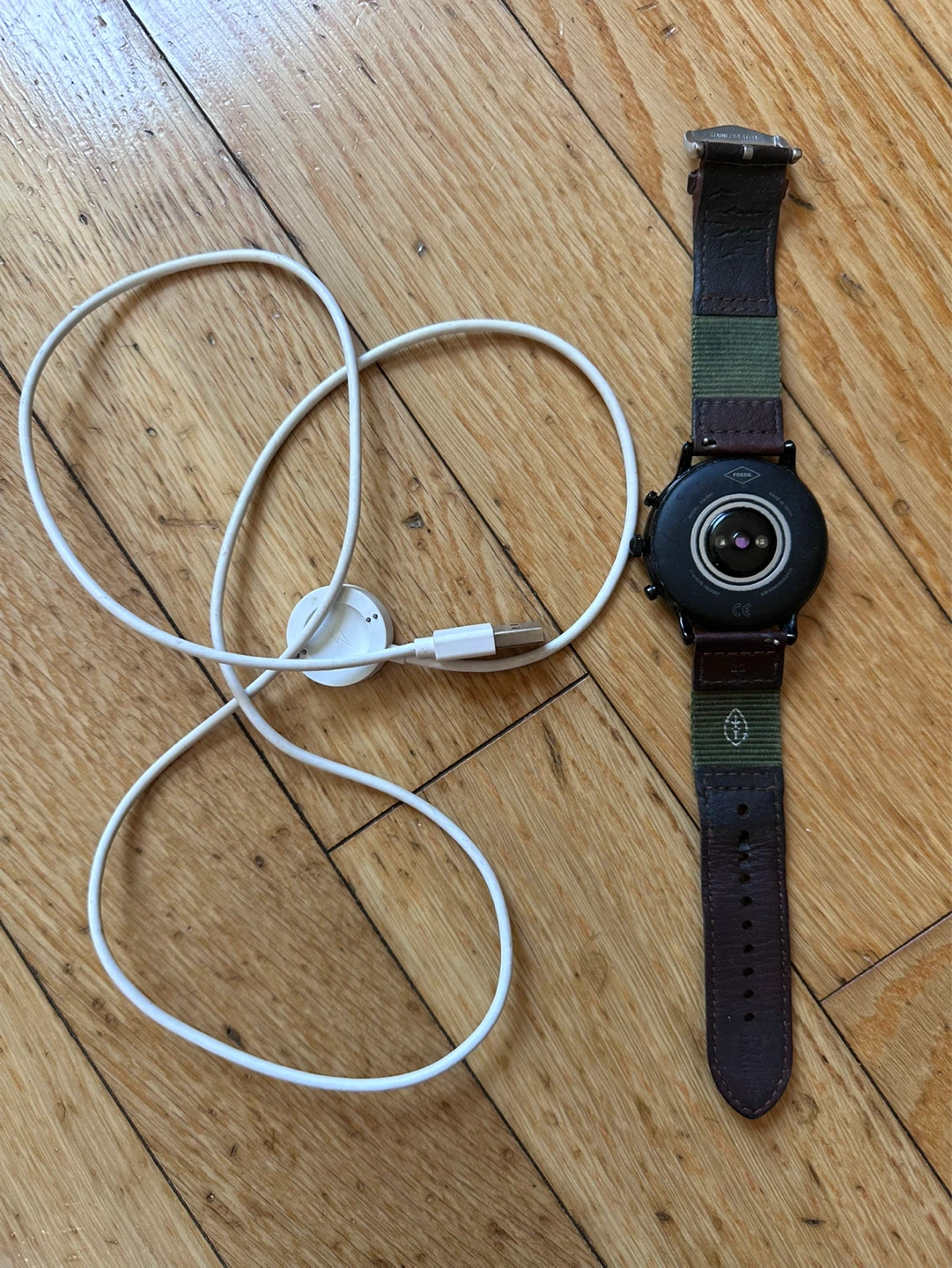 Fossil Smartwatch with Leather and Green Nylon Band - photo 2