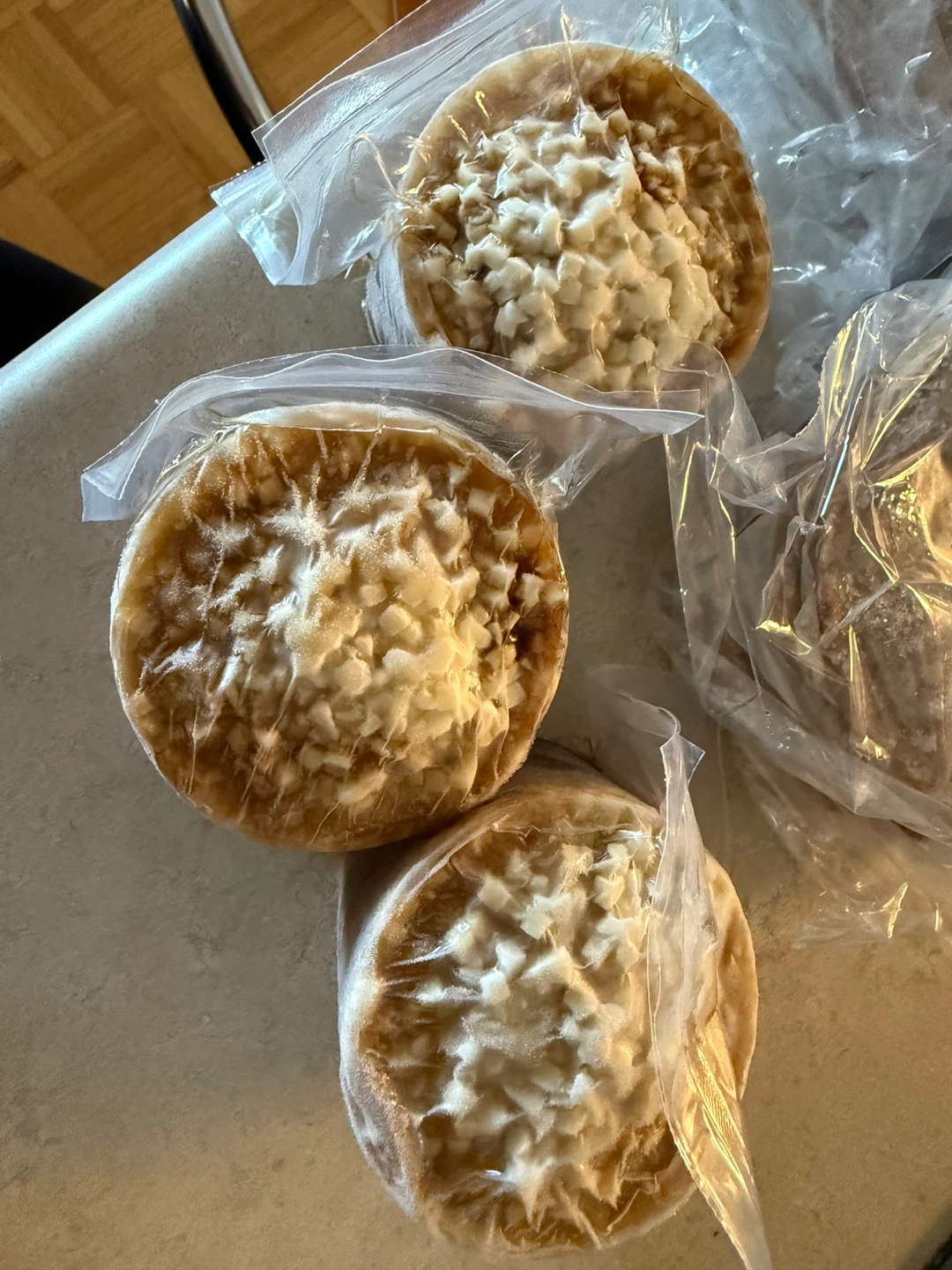 Jo name brand beef burgers + 3 onion soups - photo 2