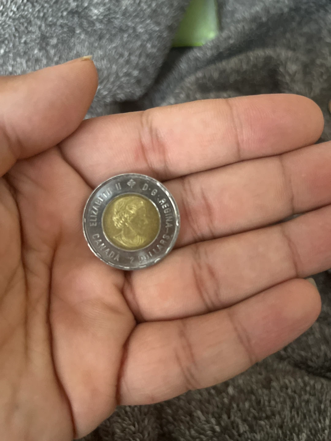 Canada 2 Dollar Coin (Toonie) from 1945 - photo 2