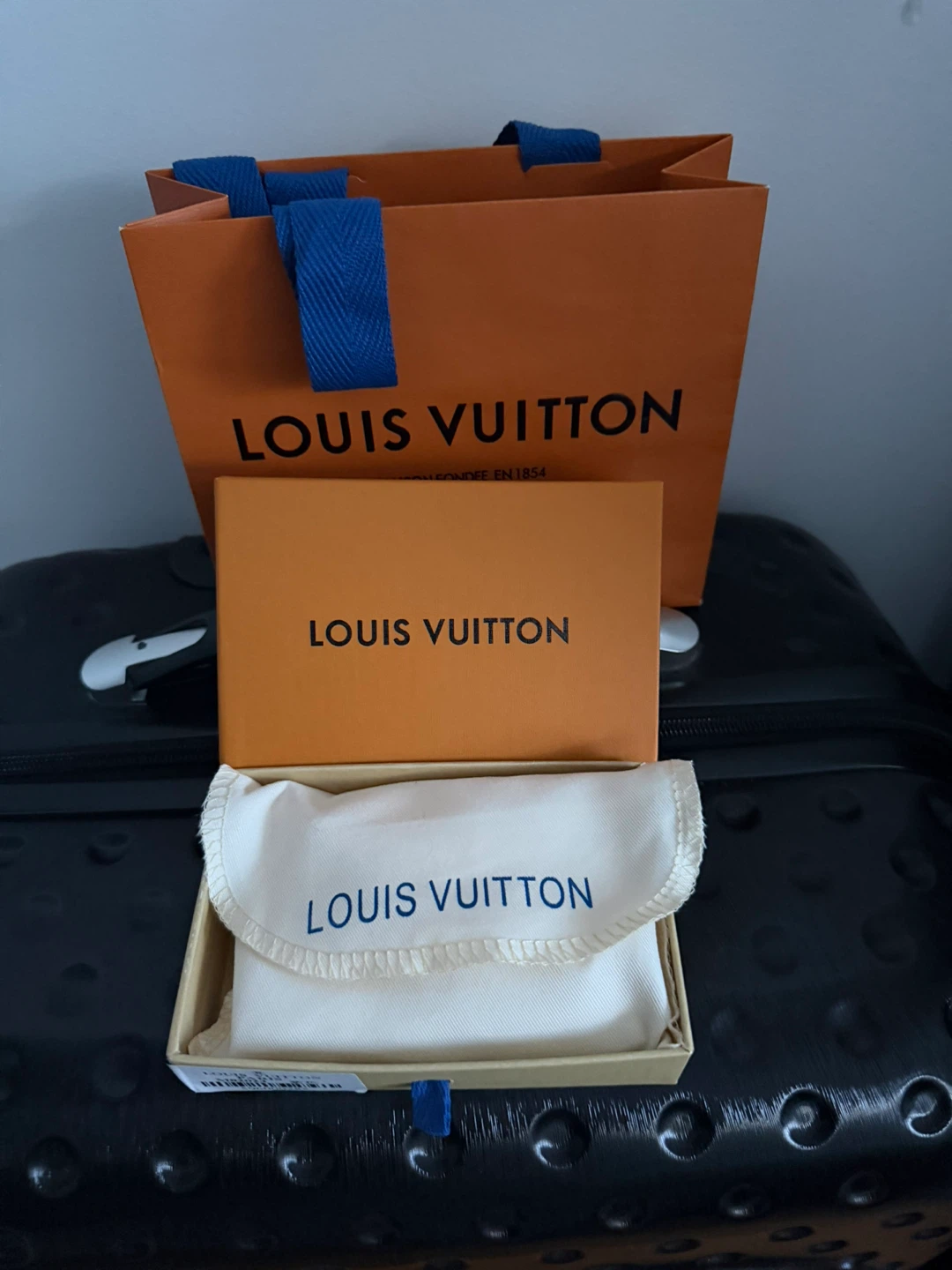 Louis Vuitton Monogram Small Pouch - photo 3