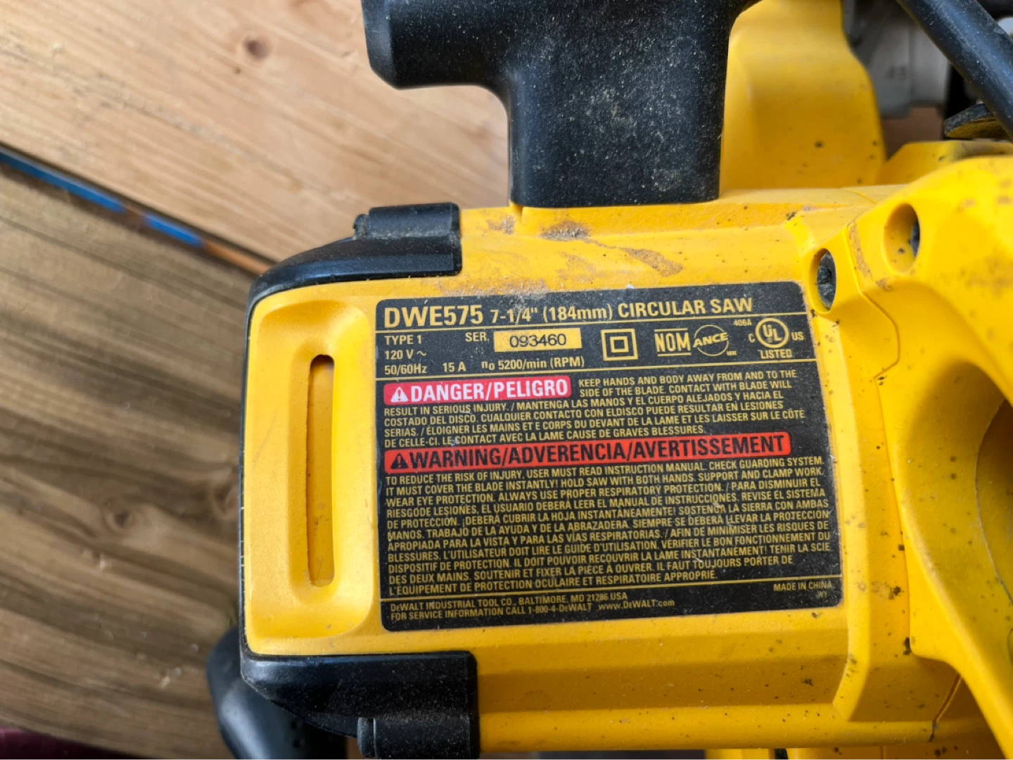DEWALT DWE575 7-1/4" Circular Saw - photo 3