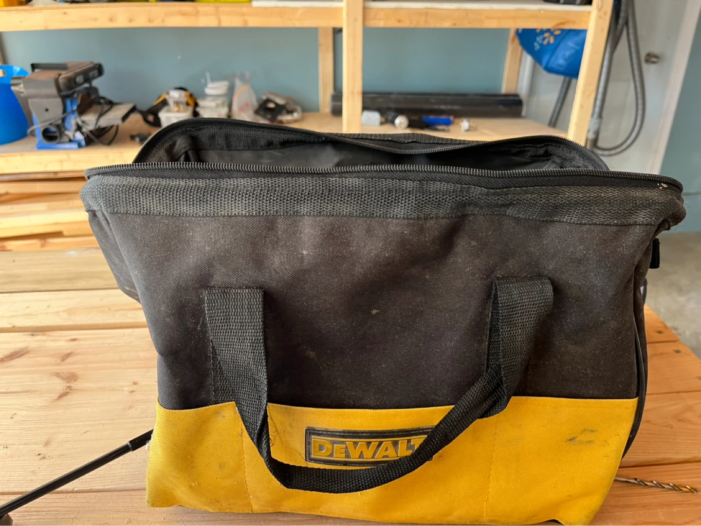 DEWALT DWE575 7-1/4" Circular Saw - photo 2